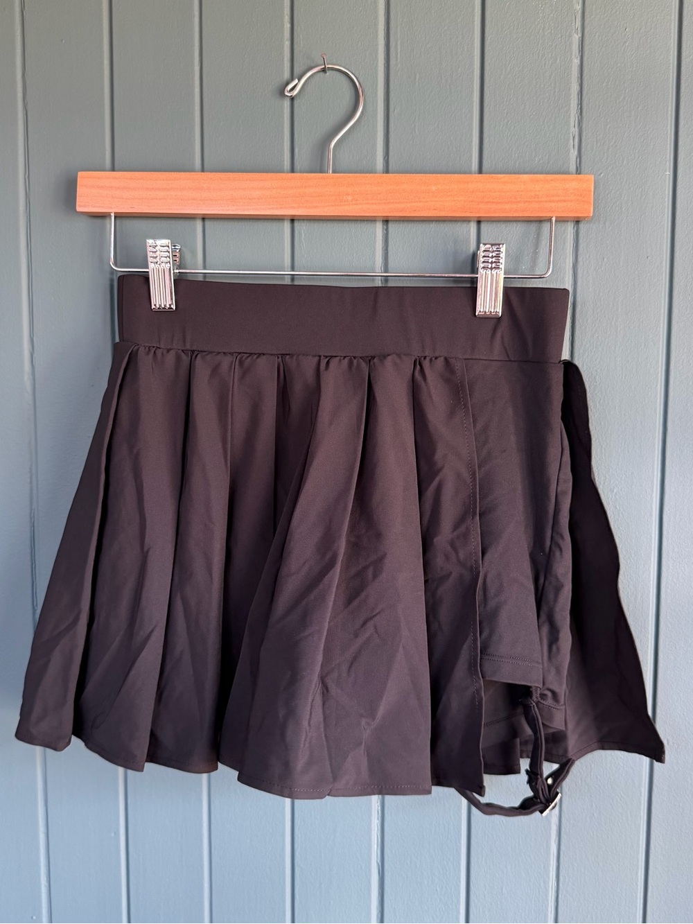 HALARA Black Pleated Mini Skirt